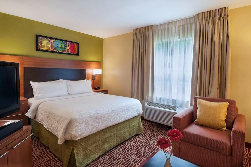 Towneplace Suites By Marriott Baton Rouge South Екстер'єр фото